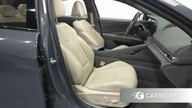 Hyundai The New Avante (CN7) 2023 Серый из Кореи, фото 3