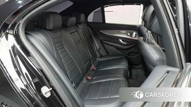 Mercedes-Benz E-Class W213 2018 Черный из Кореи, фото 3