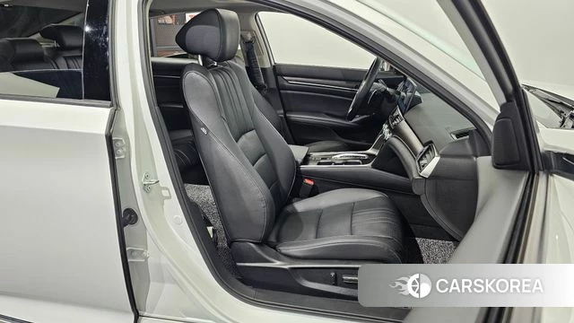 Honda Accord 10th Generation 2022 Белый из Кореи, фото 3