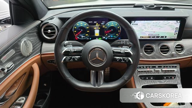 Mercedes-Benz E-Class W213 2021 Белый из Кореи, фото 3