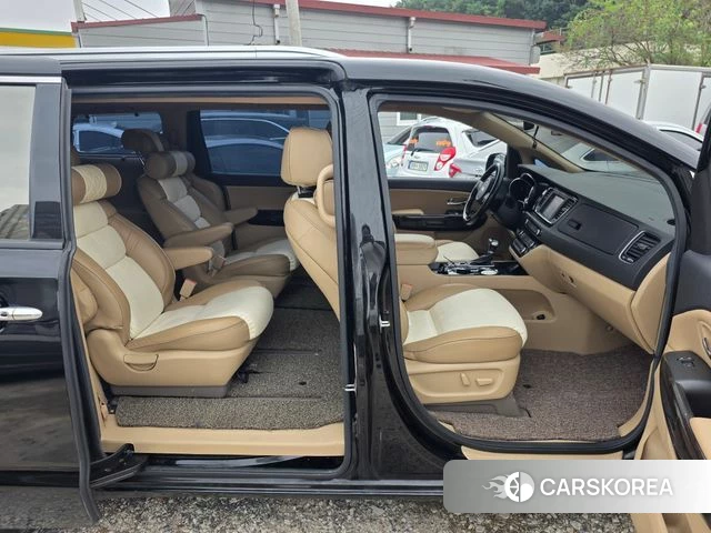 Kia The New Carnival 2018 Черный из Кореи, фото 3