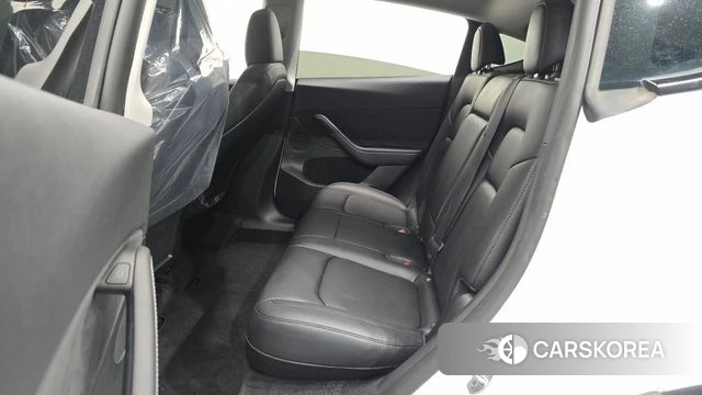 Tesla Model Y 2023 Белый из Кореи, фото 3