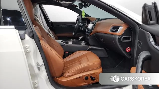 Maserati Ghibli 2020 Белый из Кореи, фото 3