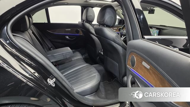 Mercedes-Benz E-Class W213 2019 Черный из Кореи, фото 3