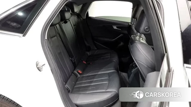 Audi A4 (B9) 2018 Белый из Кореи, фото 3