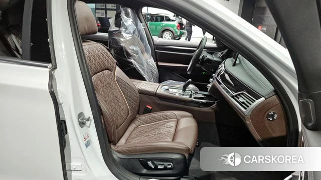 BMW 7 Series (G11) 2020 Белый из Кореи, фото 3