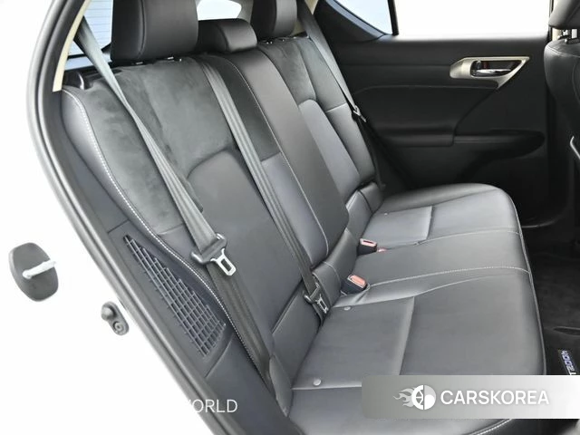 Lexus CT200h 2018 Белый из Кореи, фото 3
