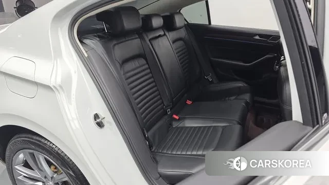 Volkswagen Passat GT (B8) 2018 Белый из Кореи, фото 3