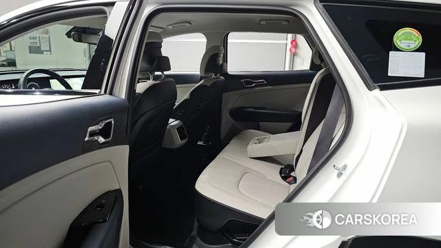 Kia Sportage 5th Generation Hybrid 2022 Белый из Кореи, фото 3