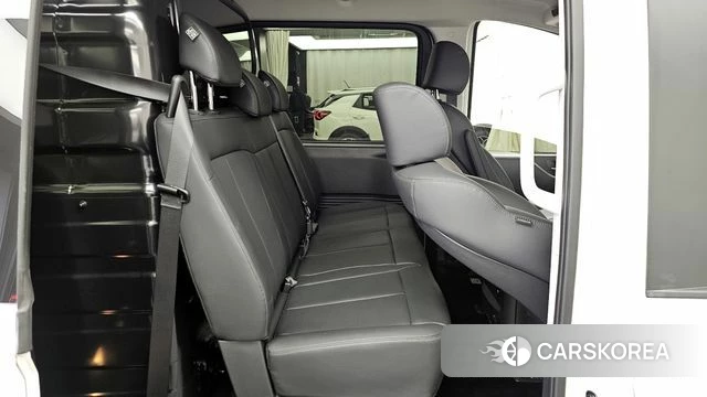 Hyundai Staria 2025 Белый из Кореи, фото 3