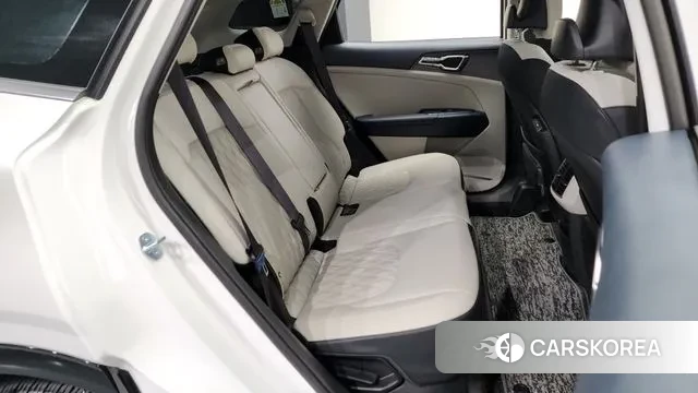 Kia The New Sportage 5th Generation Hybrid 2025 Белый из Кореи, фото 3