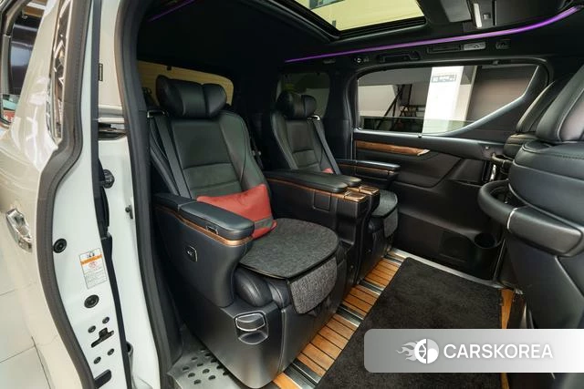 Toyota Elfa 2019 Белый из Китая, фото 3