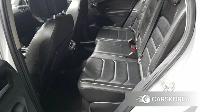 Volkswagen Tiguan second Generation 2020 Серебряный из Кореи, фото 3