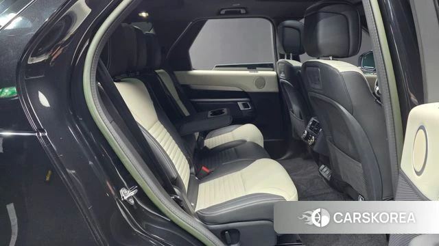 Land Rover Discovery 5 2023 Черный из Кореи, фото 3