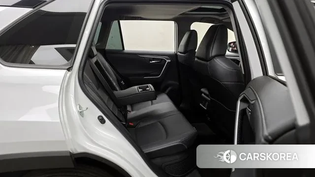 Toyota RAV4 5th Generation 2024 Белый из Кореи, фото 3