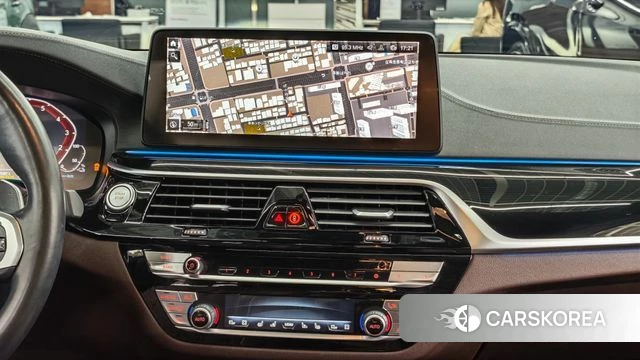 BMW 5 Series (G30) 2022 Белый из Кореи, фото 3