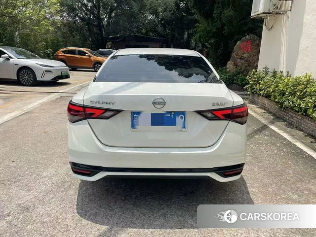 Nissan Xuan Yi 2024 Белый из Китая, фото 3