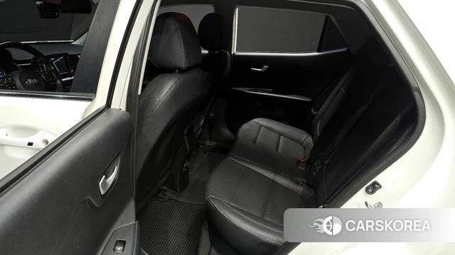 Kia Stonic 2019 Белый из Кореи, фото 3