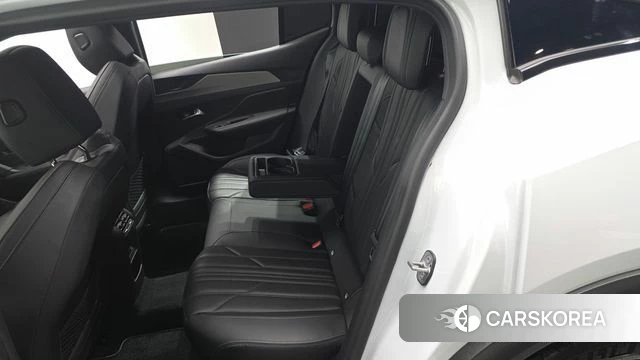 Peugeot 408 2024 Белый из Кореи, фото 3
