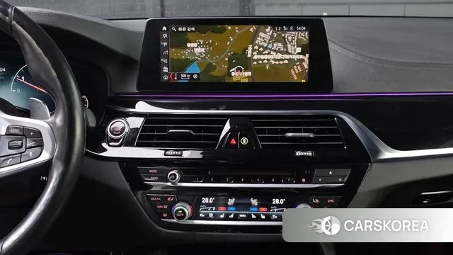 BMW 5 Series (G30) 2019 Белый из Кореи, фото 3