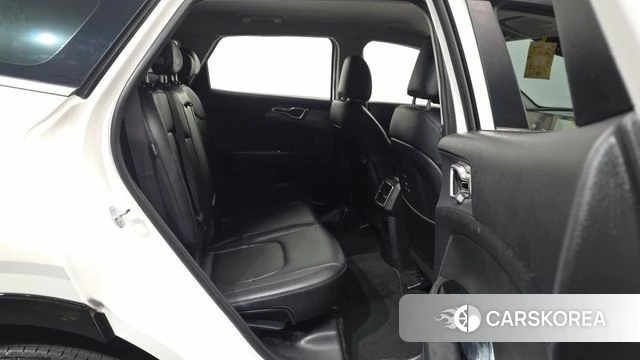 Kia Sportage 5th Generation 2023 Белый из Кореи, фото 3