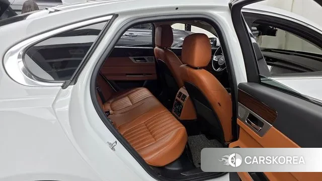 Jaguar XF (X260) 2019 Белый из Кореи, фото 3