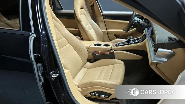 Porsche Panamera (971) 2018 Черный из Кореи, фото 3