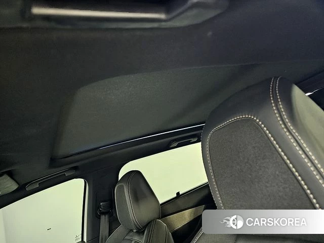 Peugeot 5008 second generation 2022 Белый из Кореи, фото 3