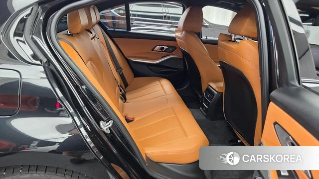 BMW 3 Series (G20) 2025 Черный из Кореи, фото 3