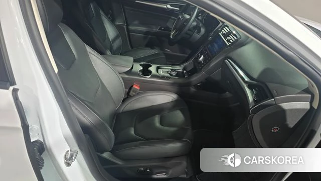 Ford Mondeo 4th Generation 2020 Белый из Кореи, фото 3