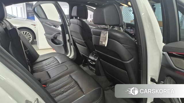 BMW 5 Series (G30) 2020 Белый из Кореи, фото 3