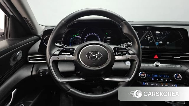 Hyundai Avante Hybrid (CN7) 2022 Белый из Кореи, фото 3