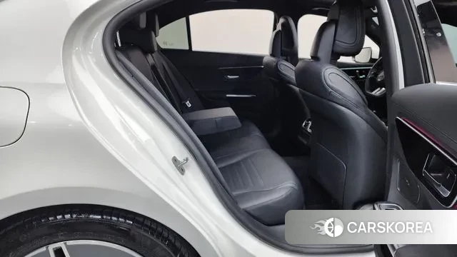 Mercedes-Benz C-Class W206 2024 Белый из Кореи, фото 3