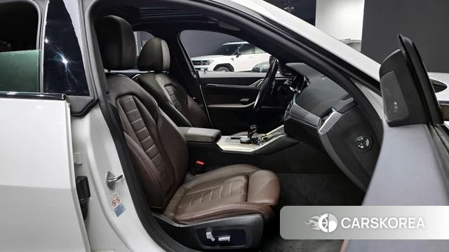 BMW 4 Series (G22) 2021 Белый из Кореи, фото 3