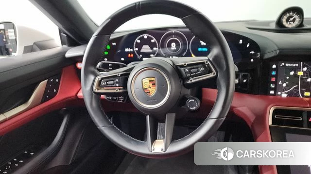 Porsche Taycan 2022 Жемчужный цвет из Кореи, фото 3