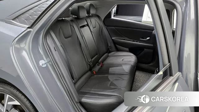 Hyundai The New Avante (CN7) 2023 Серый из Кореи, фото 3