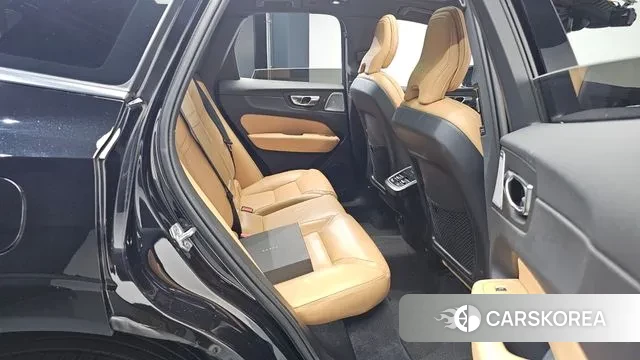 Volvo XC60 second Generation 2021 Черный из Кореи, фото 3