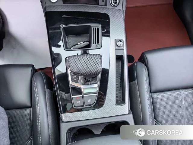 Audi Q5L 2024 Белый из Китая, фото 3