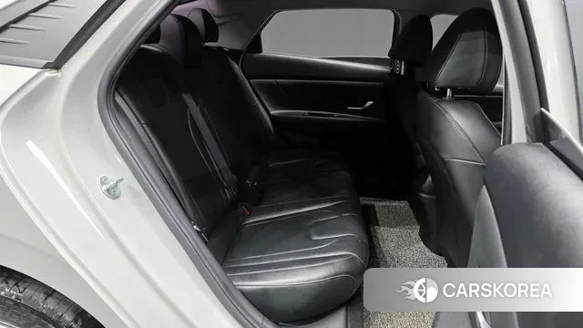 Hyundai Avante (CN7) 2022 Серебристо-серый из Кореи, фото 3