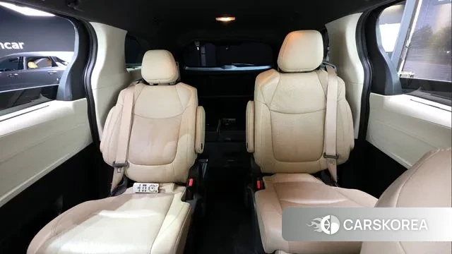 Toyota Sienna 4th Generation 2022 Серый из Кореи, фото 3