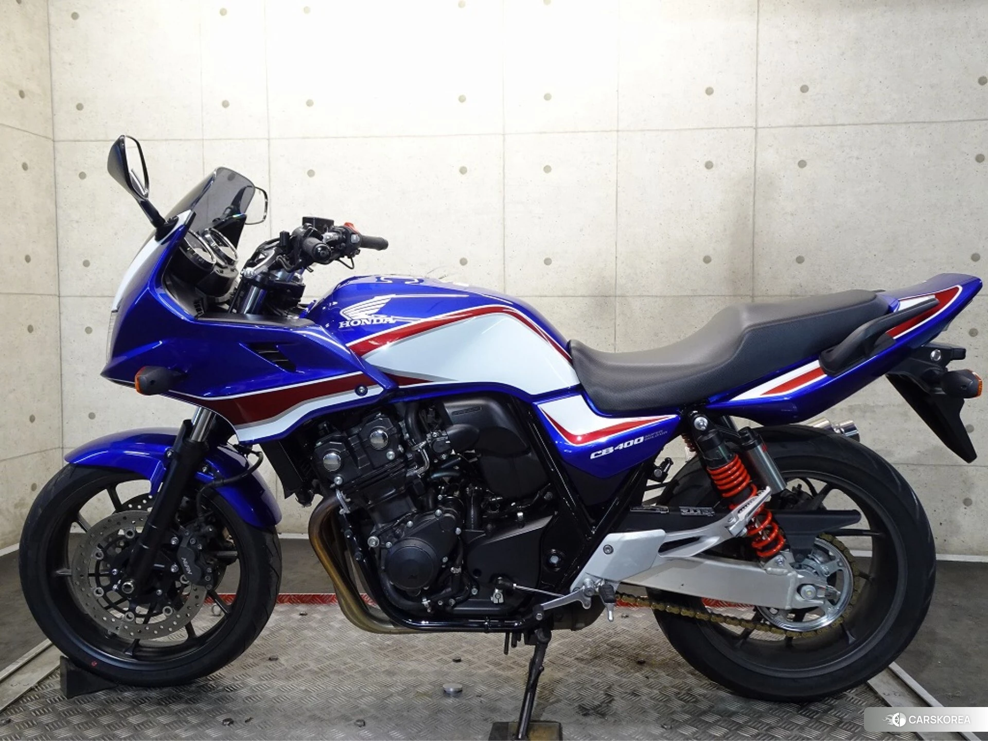 Проданный Honda CB400SF BOLDOR ABS 2024 из Японии, фото 4