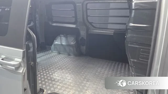 Hyundai Staria 2022 Серый из Кореи, фото 3