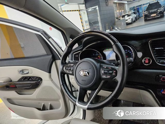 Kia The New Carnival 2019 Белый из Кореи, фото 3