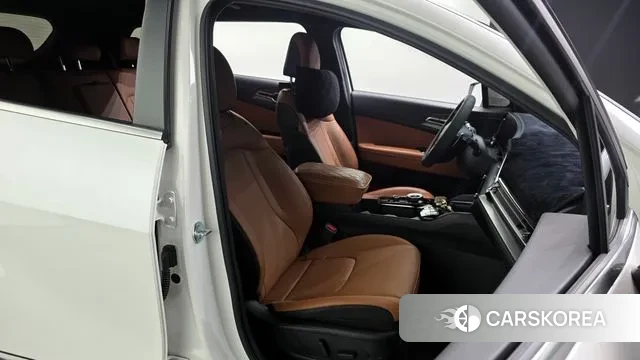 Kia Sportage 5th Generation Hybrid 2024 Белый из Кореи, фото 3