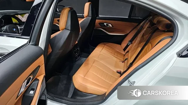 BMW 3 Series (G20) 2023 Белый из Кореи, фото 3