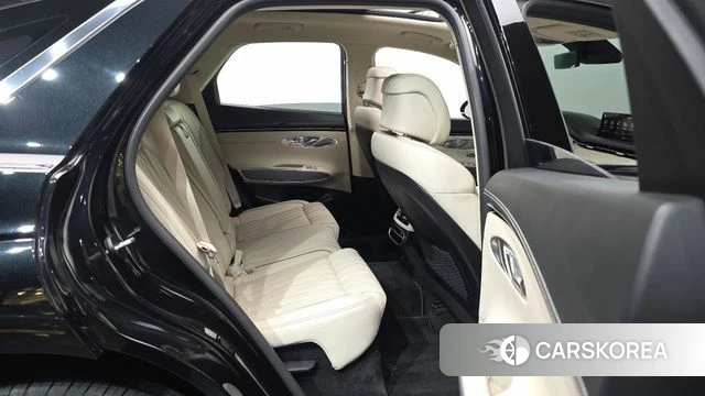 Genesis GV70 2022 Черный из Кореи, фото 3