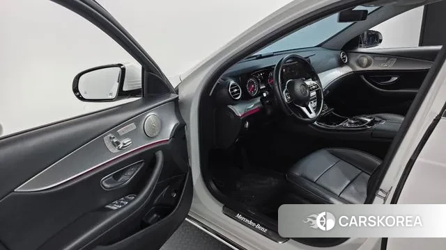 Mercedes-Benz E-Class W213 2019 Белый из Кореи, фото 3