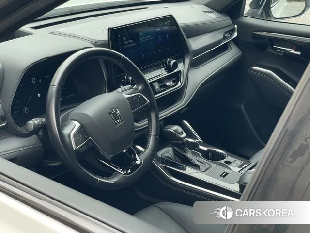 Toyota Crown Lufang 2022 Белый из Китая, фото 3