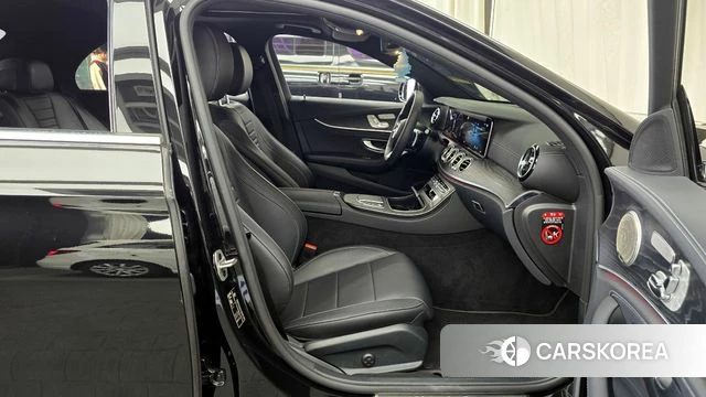 Mercedes-Benz E-Class W213 2021 Черный из Кореи, фото 3