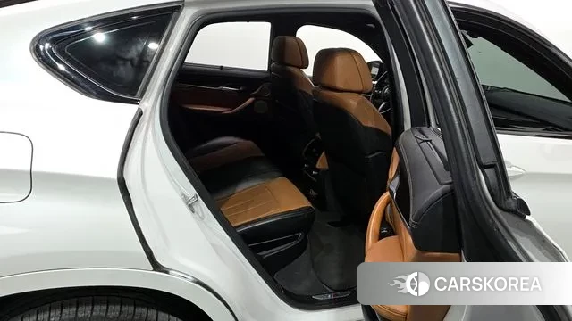 BMW X6 (F16) 2018 Белый из Кореи, фото 3